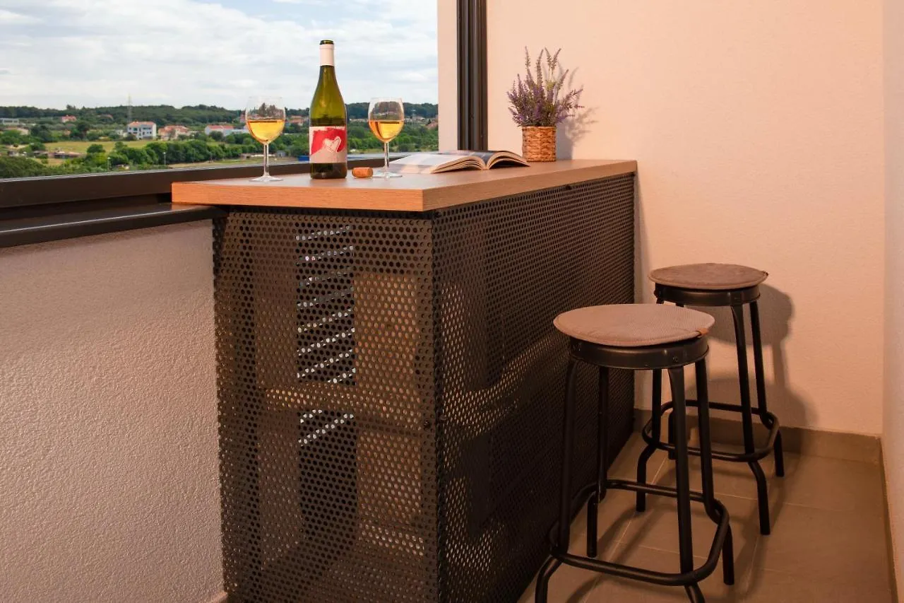 Apartamento Family & Friends Pula With Free Parking 0*,  Croacia